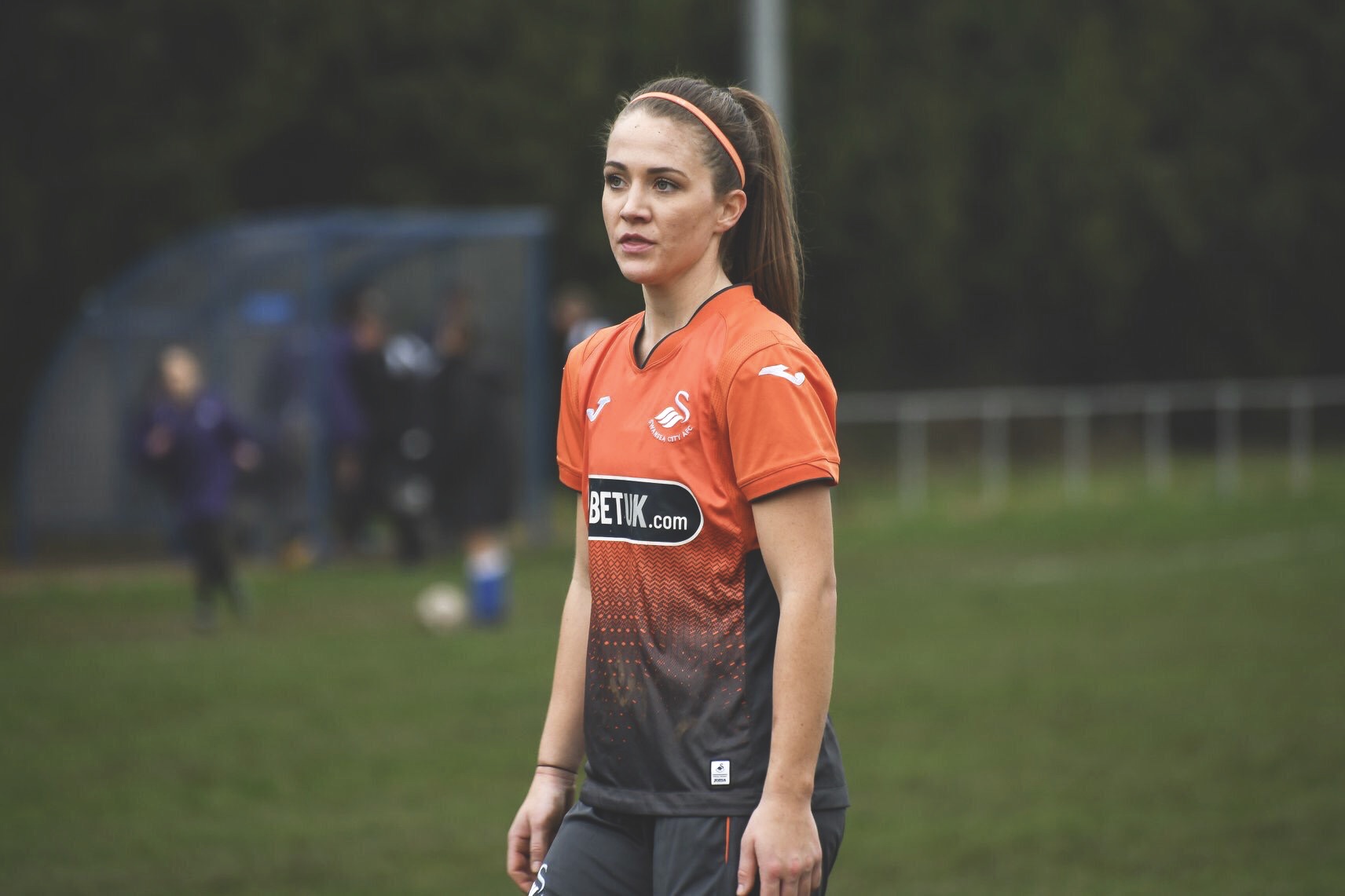 Emma Beynon in action for Swansea City Ladies.